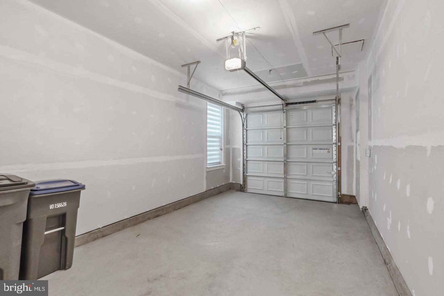 KINCORA - Residential Lease