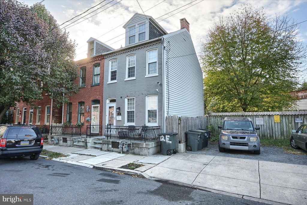 Photo of 12 E NEW ST, LANCASTER, PA 17602 (MLS # PALA2026728)