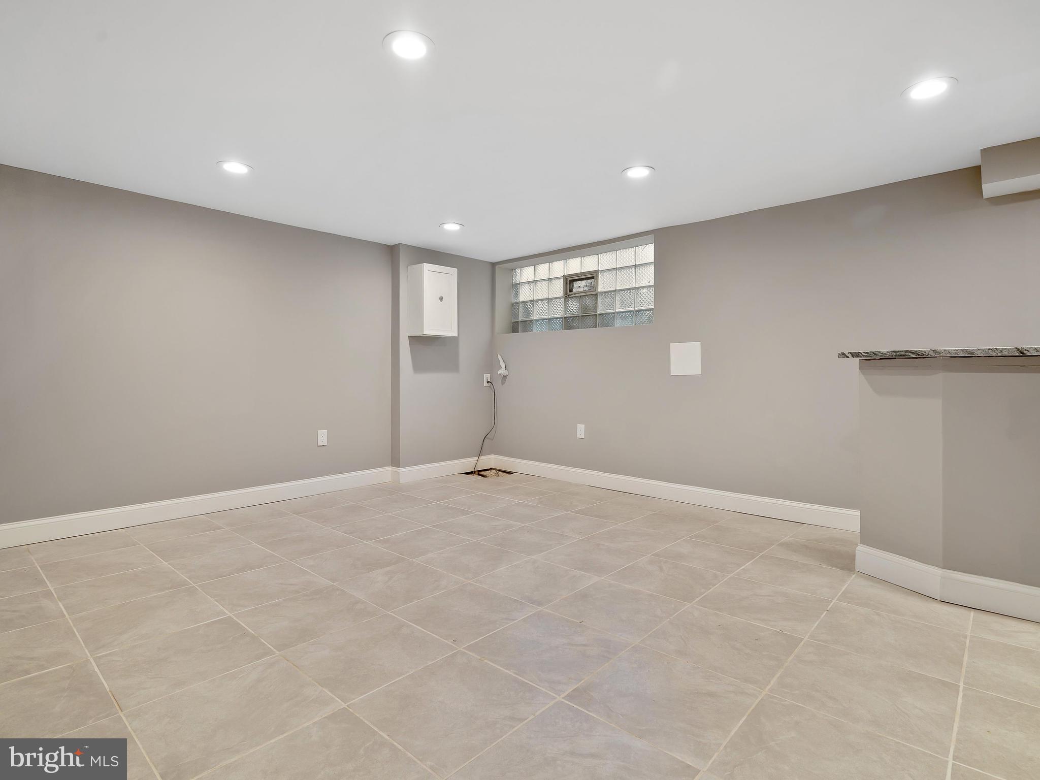 NORTHWOOD - Residential