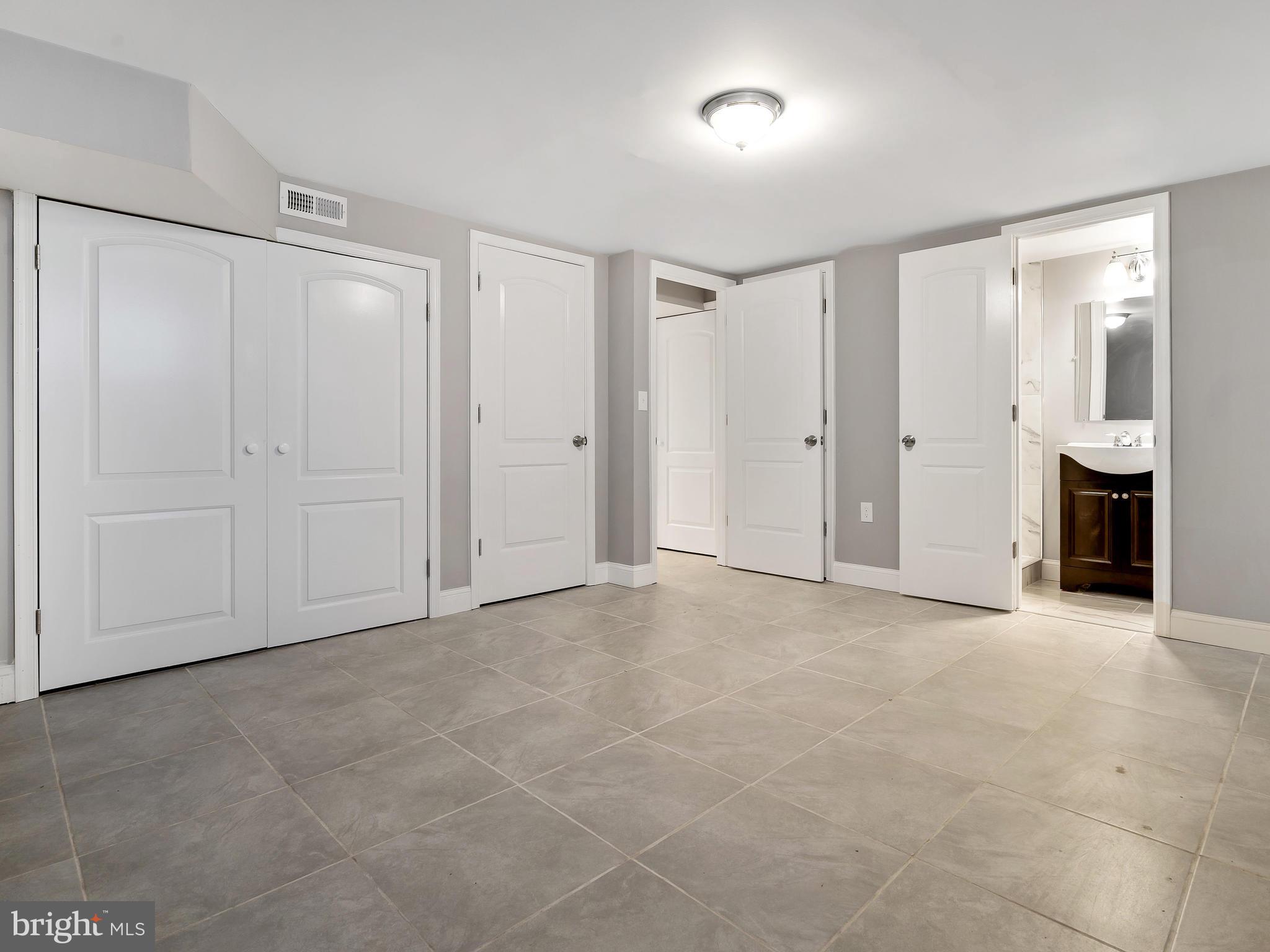 NORTHWOOD - Residential