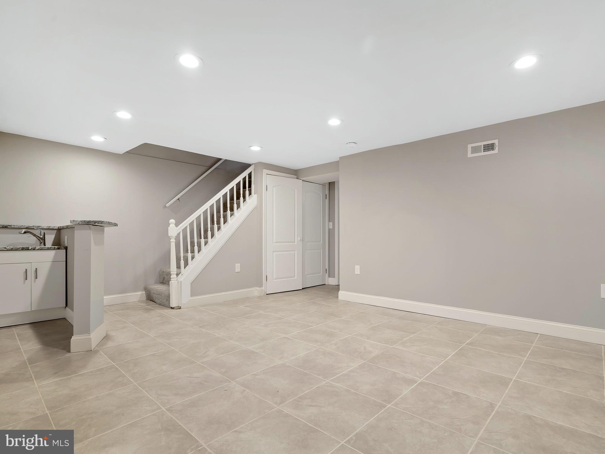 NORTHWOOD - Residential