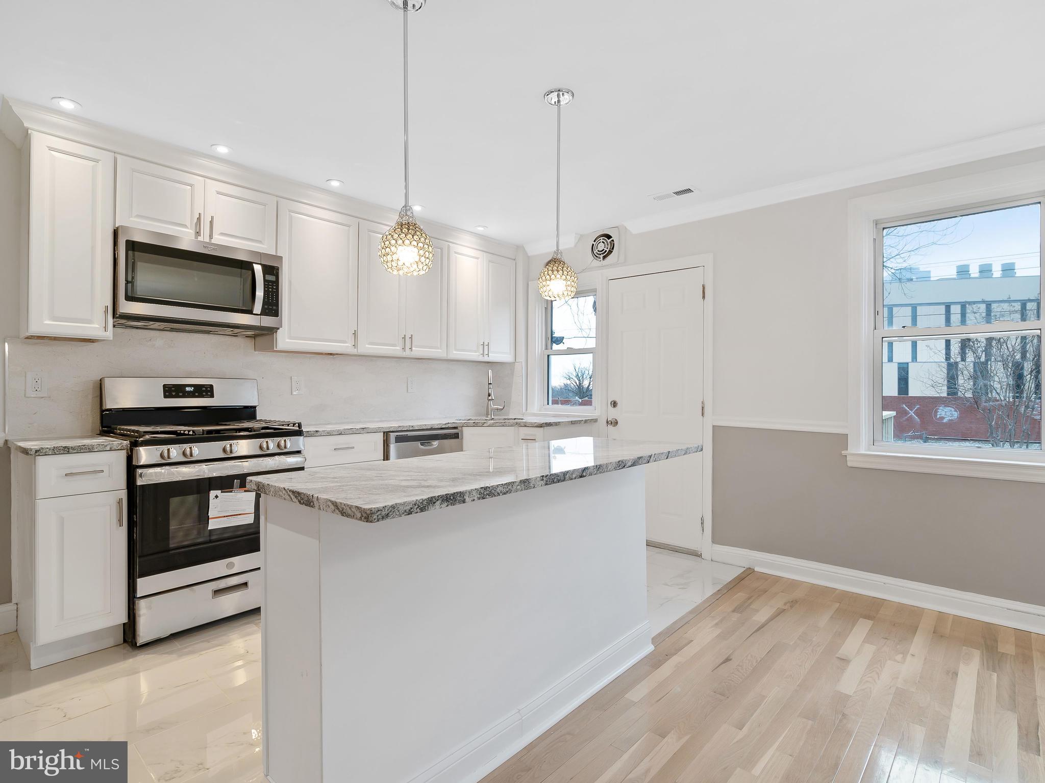 NORTHWOOD - Residential