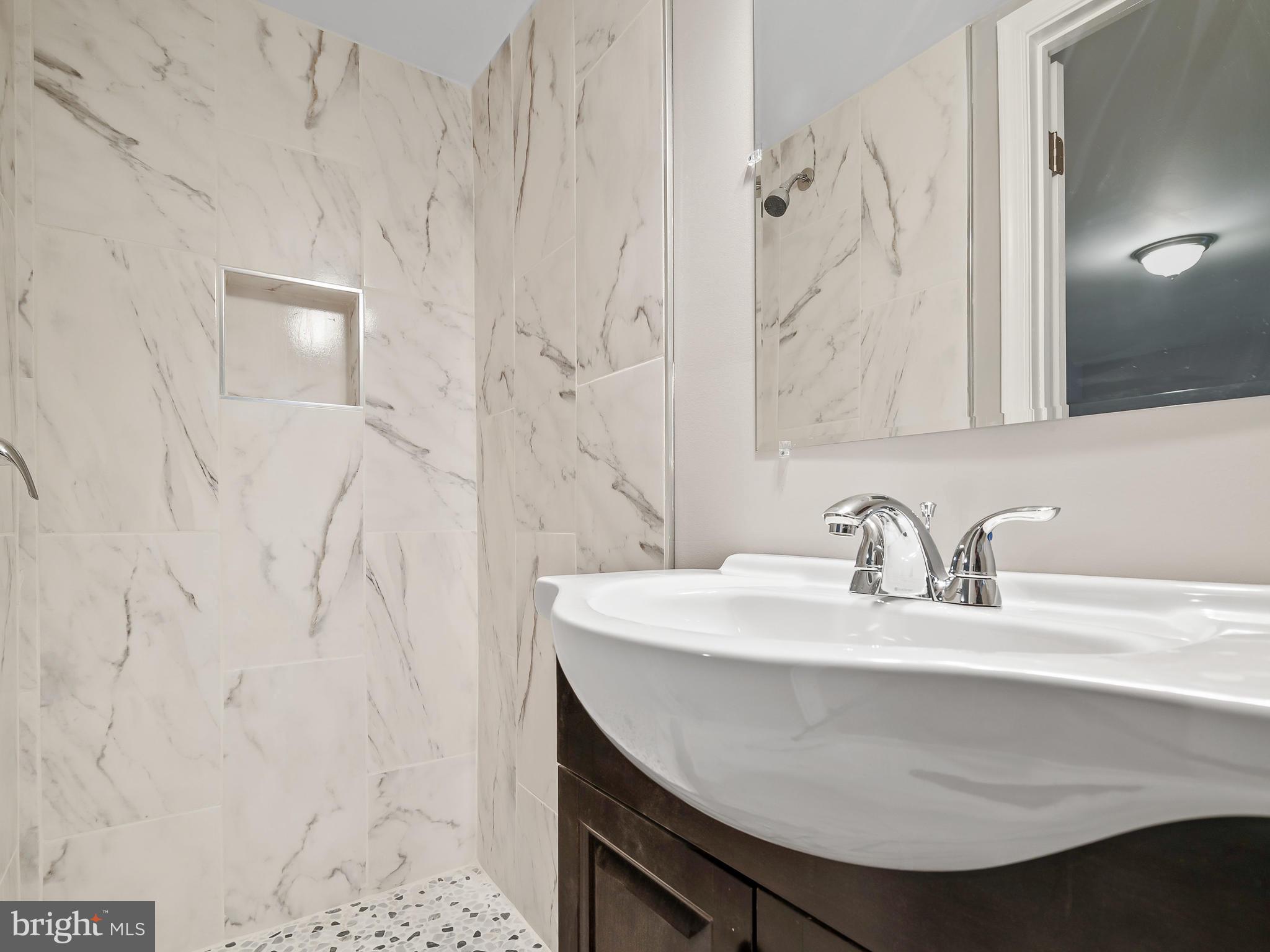 NORTHWOOD - Residential