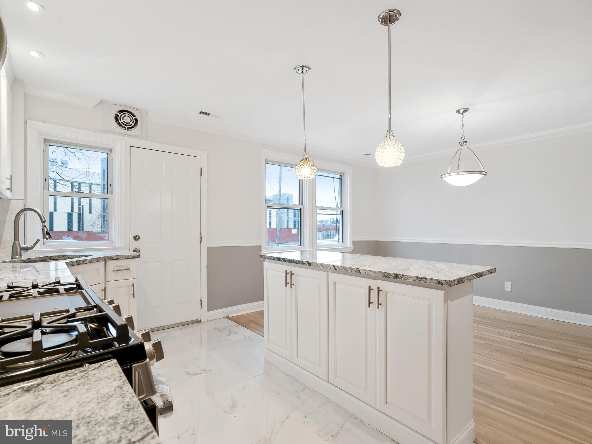 NORTHWOOD - Residential