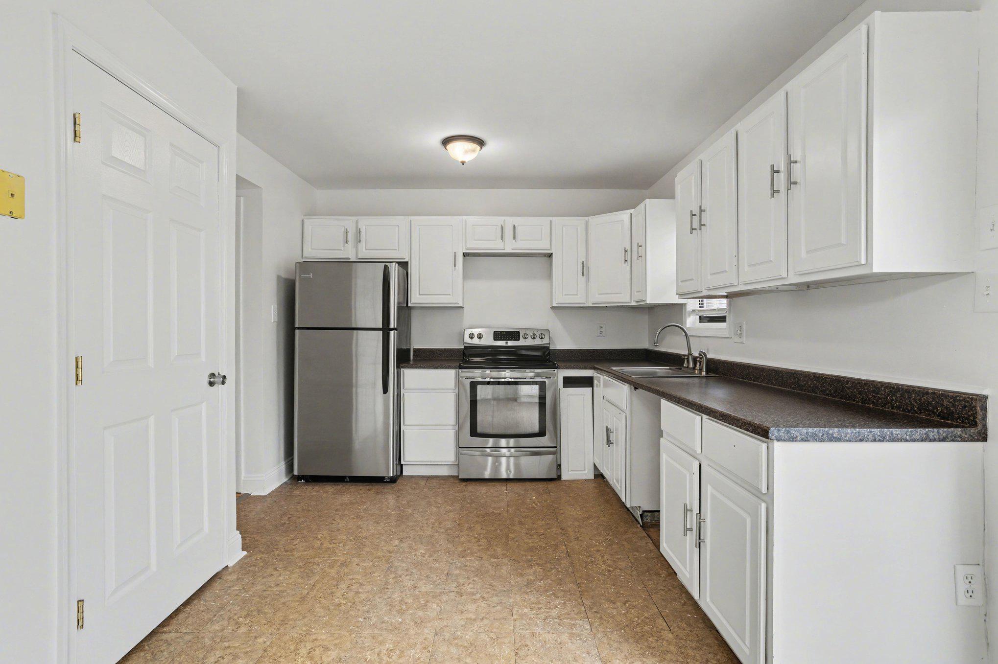 SEVEN COURTS - Residential