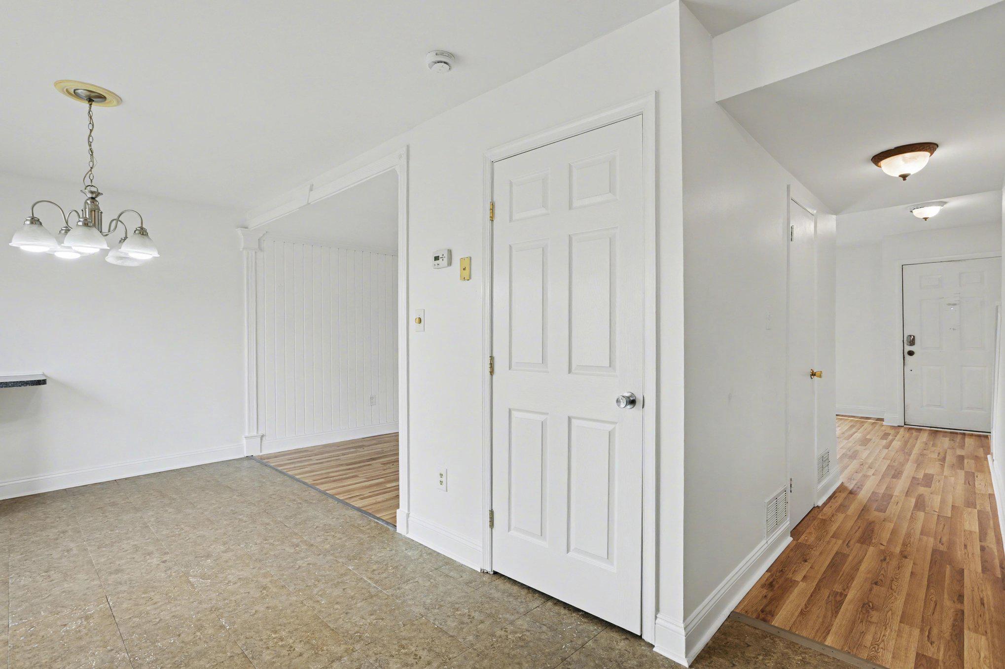 SEVEN COURTS - Residential