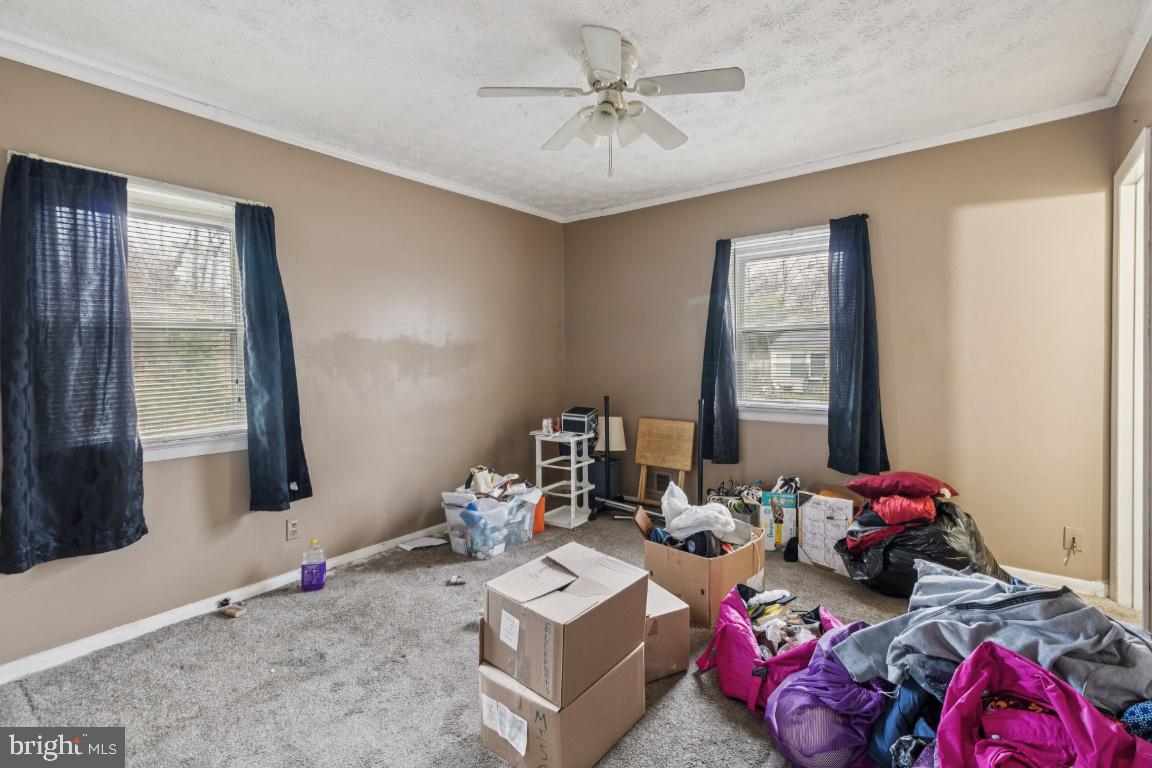 WHITFIELD KNOLLS - Residential