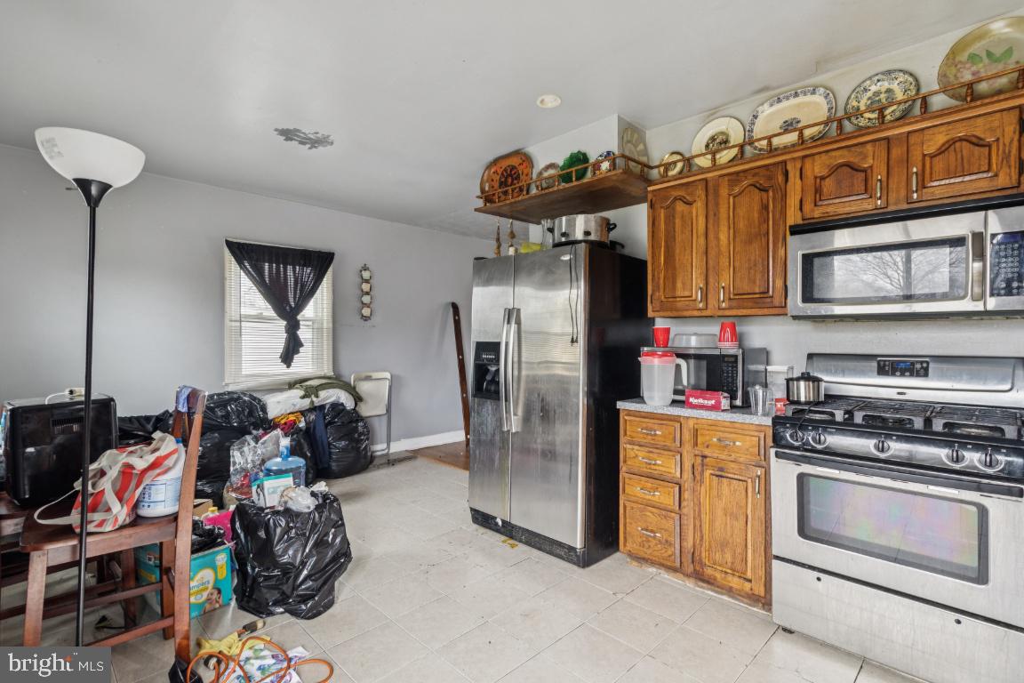 WHITFIELD KNOLLS - Residential