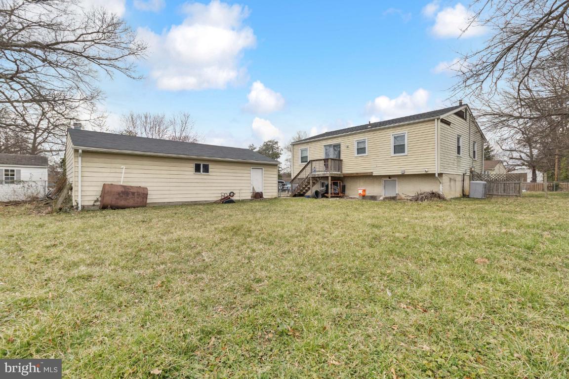 WHITFIELD KNOLLS - Residential