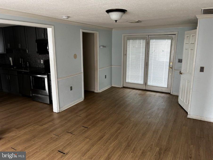 EDGEWOOD MEADOWS - Residential