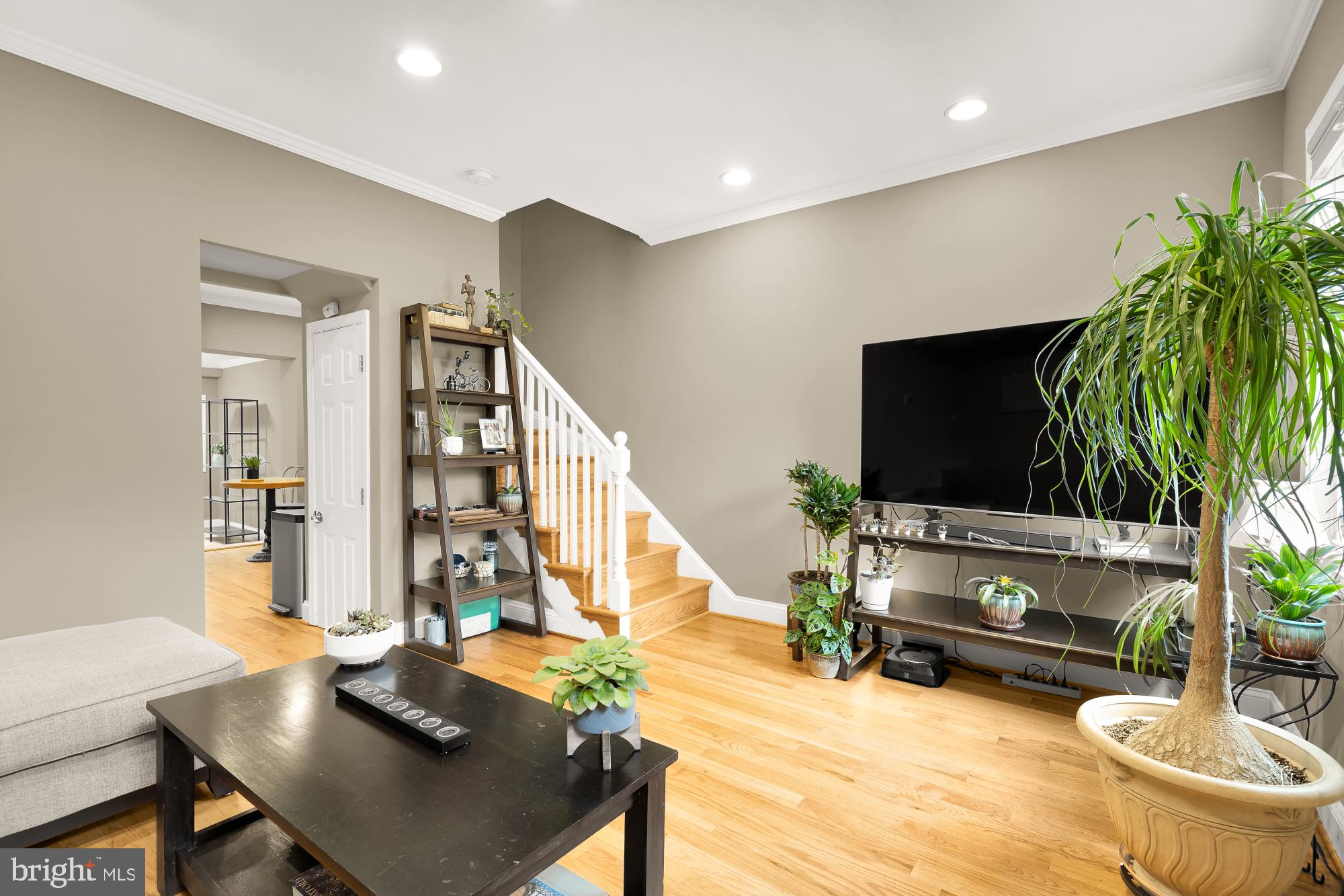 1936 CAPITOL AVENUE NE