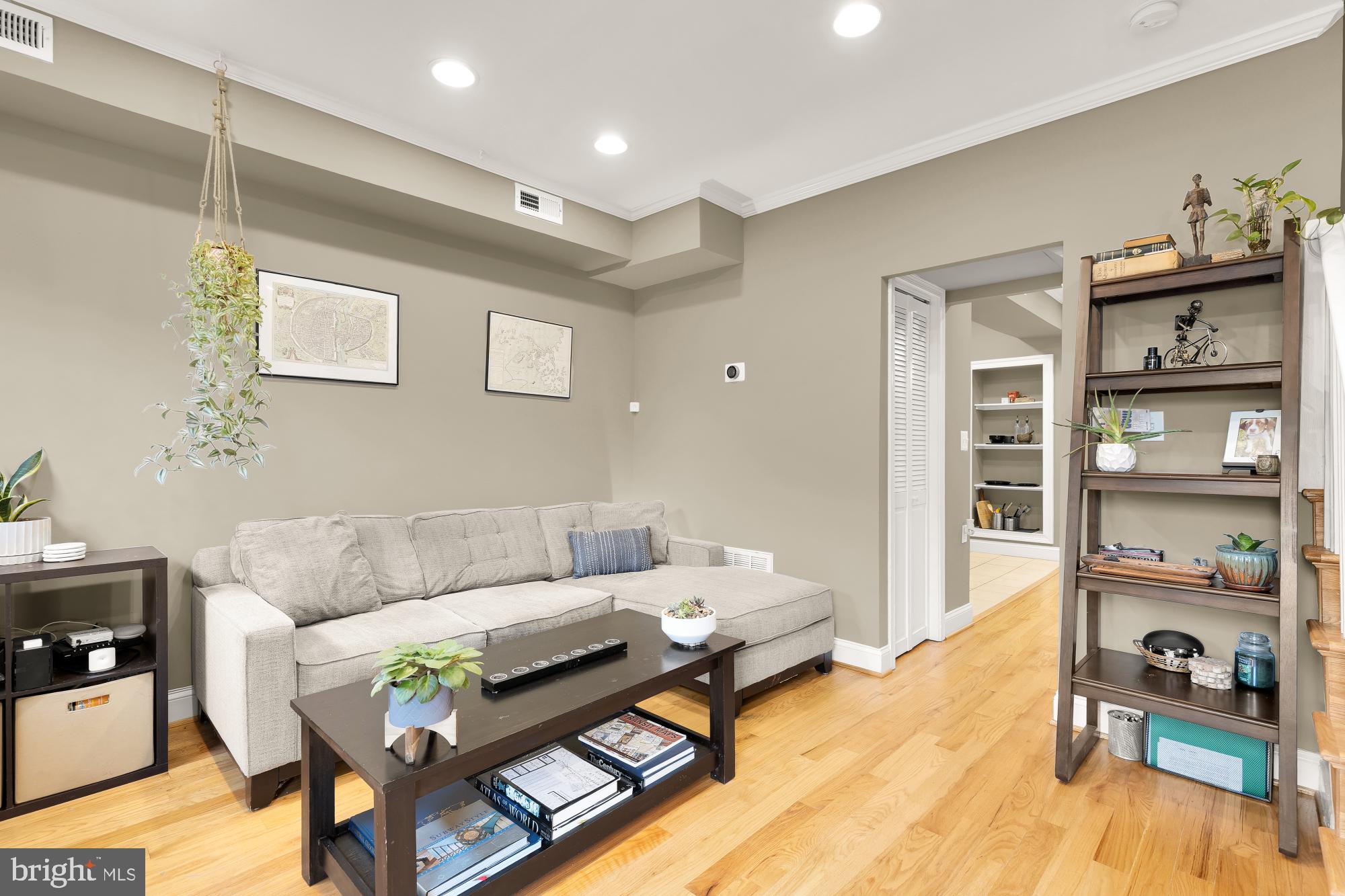 1936 CAPITOL AVENUE NE