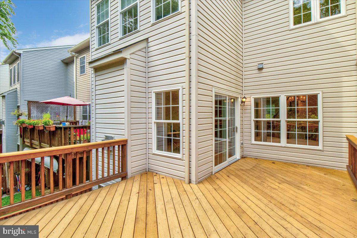 ELMWOOD - Residential