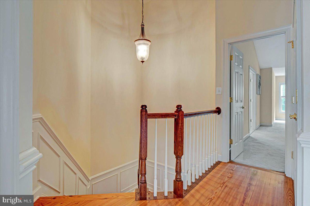 ELMWOOD - Residential