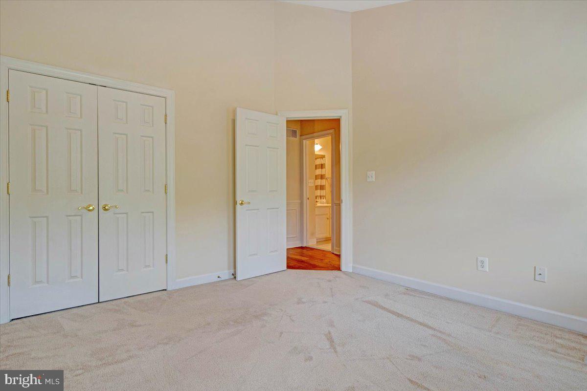 ELMWOOD - Residential