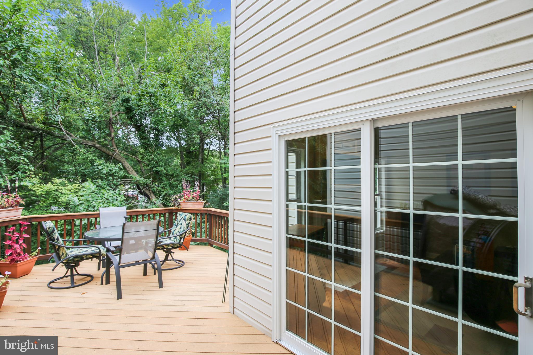 ELMWOOD - Residential