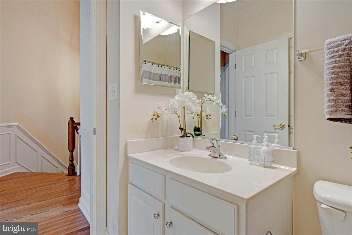 ELMWOOD - Residential