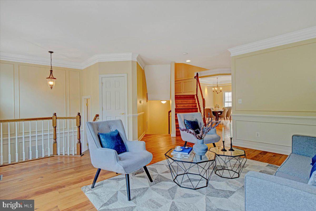 ELMWOOD - Residential