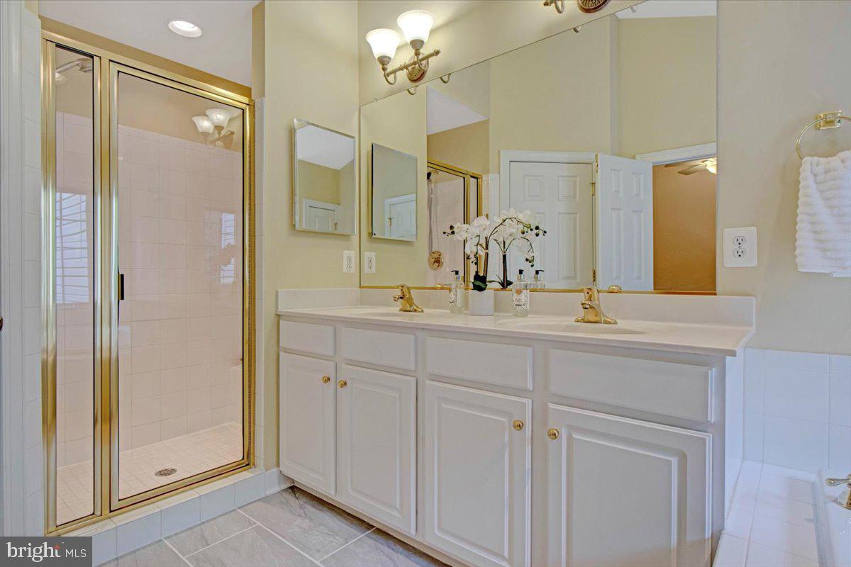 ELMWOOD - Residential