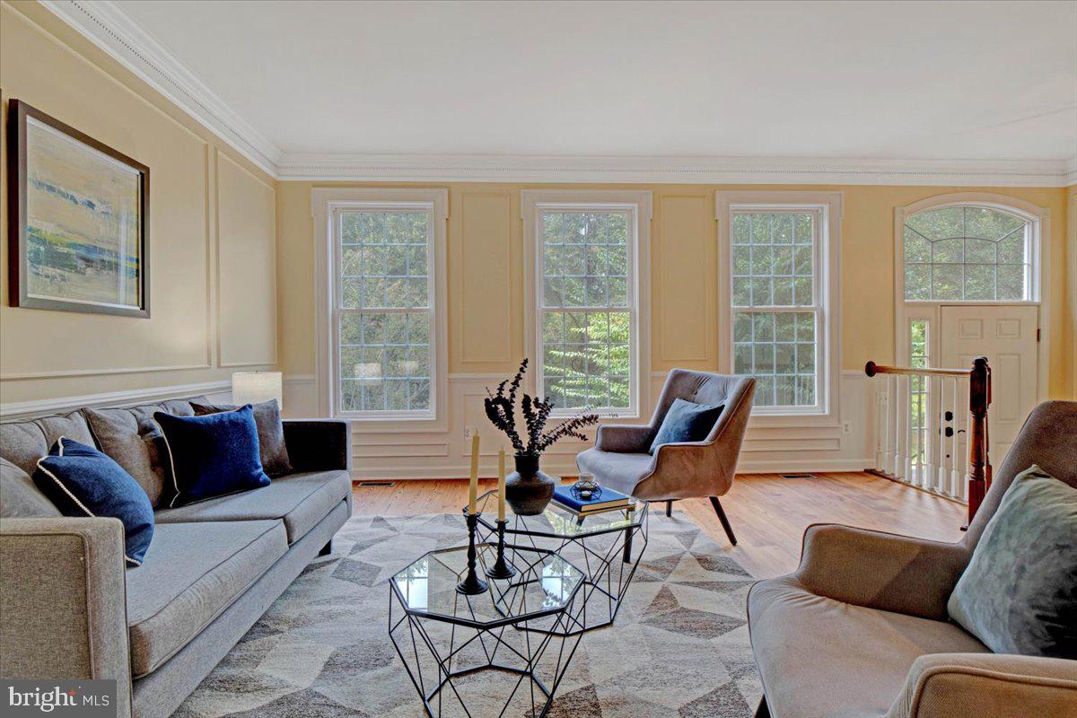 ELMWOOD - Residential