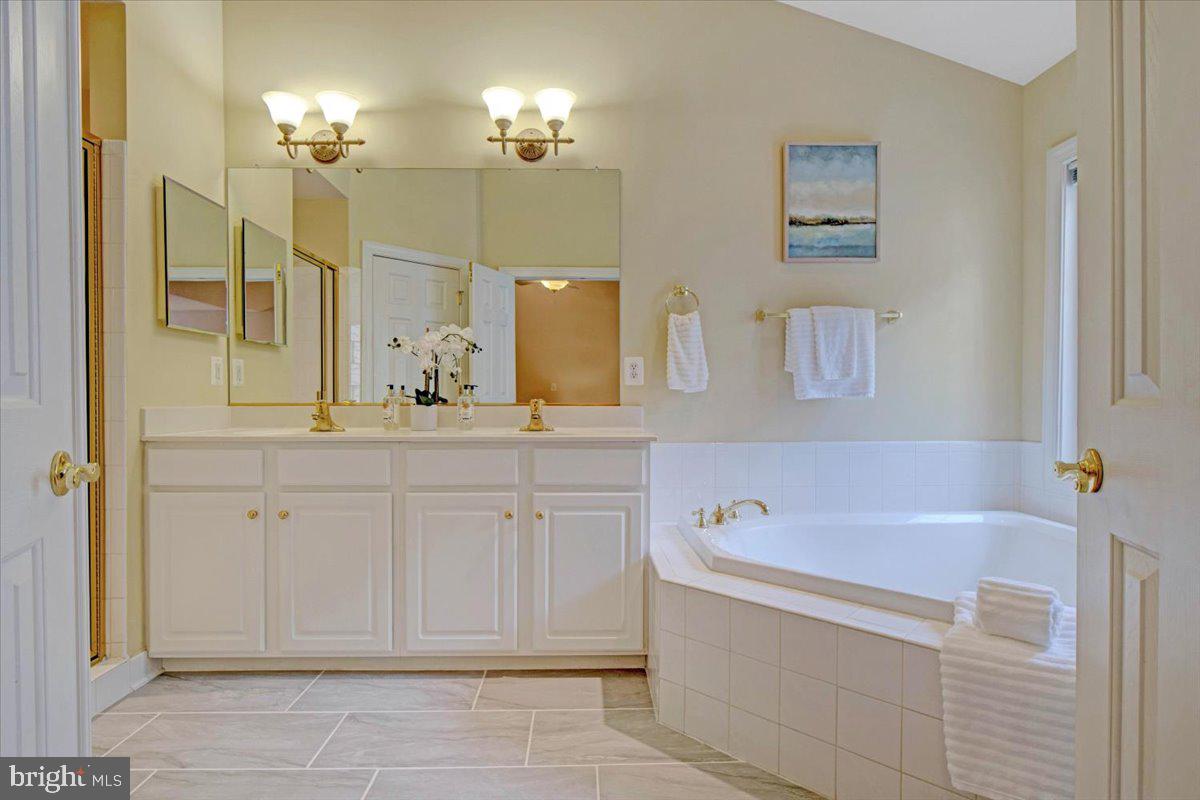 ELMWOOD - Residential