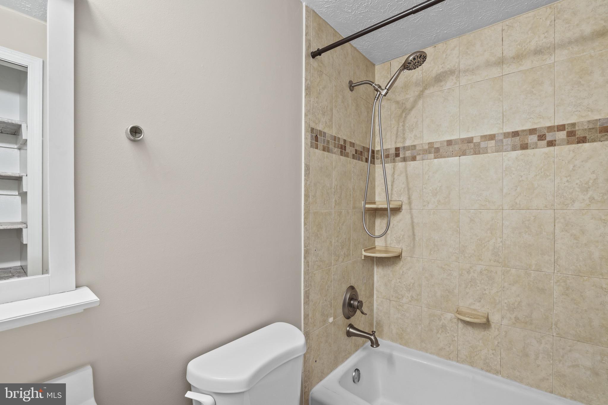 EXETER - Residential