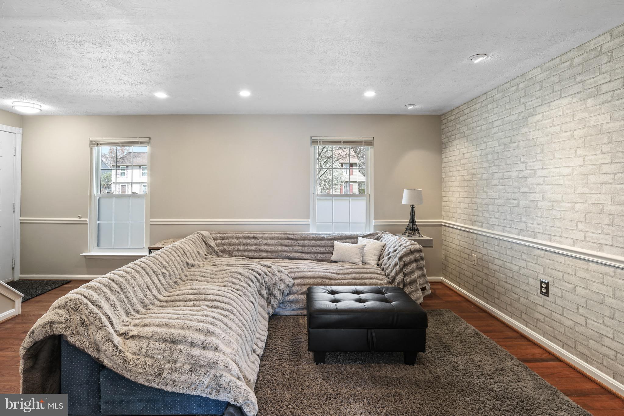 EXETER - Residential