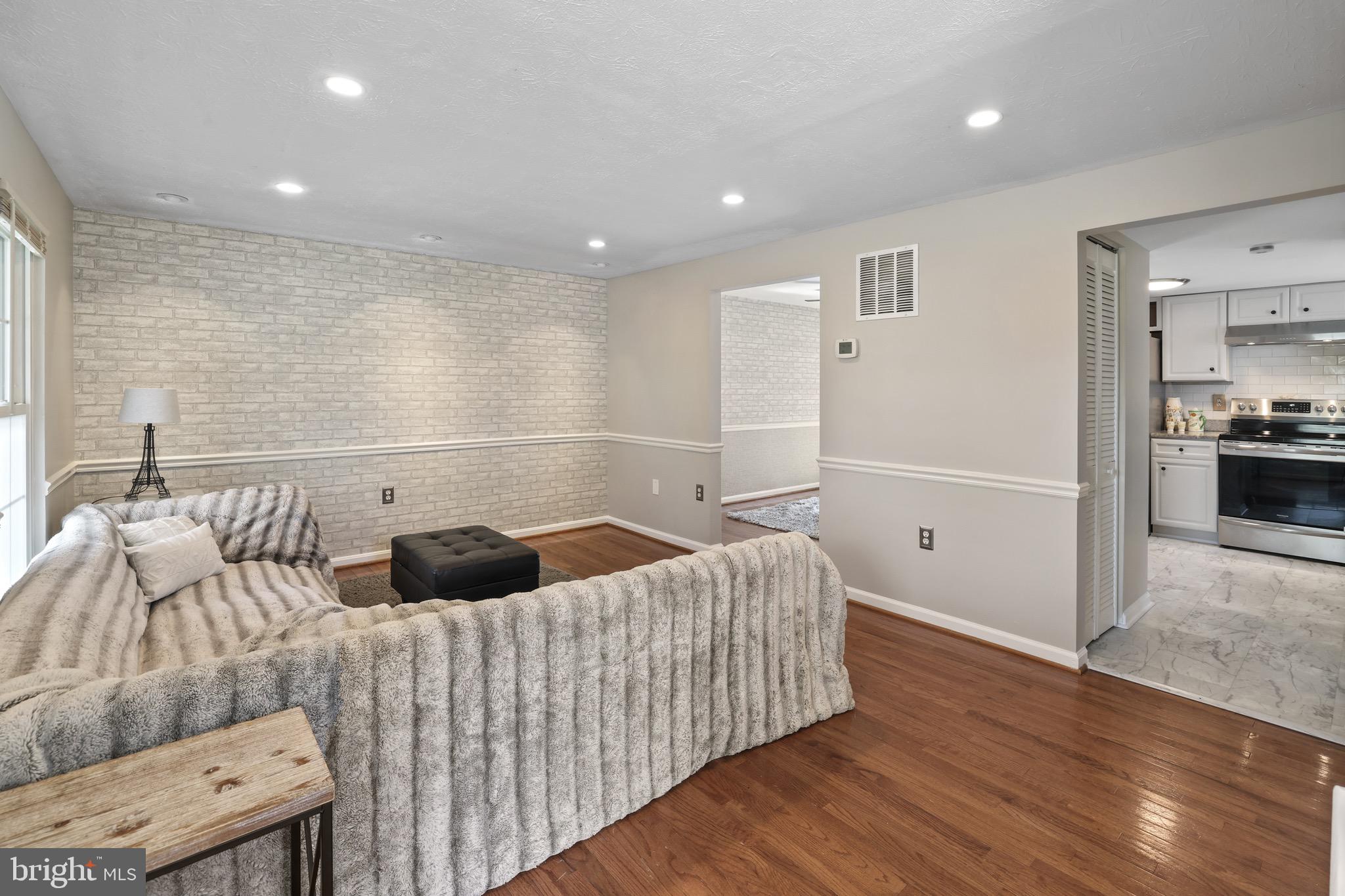 EXETER - Residential