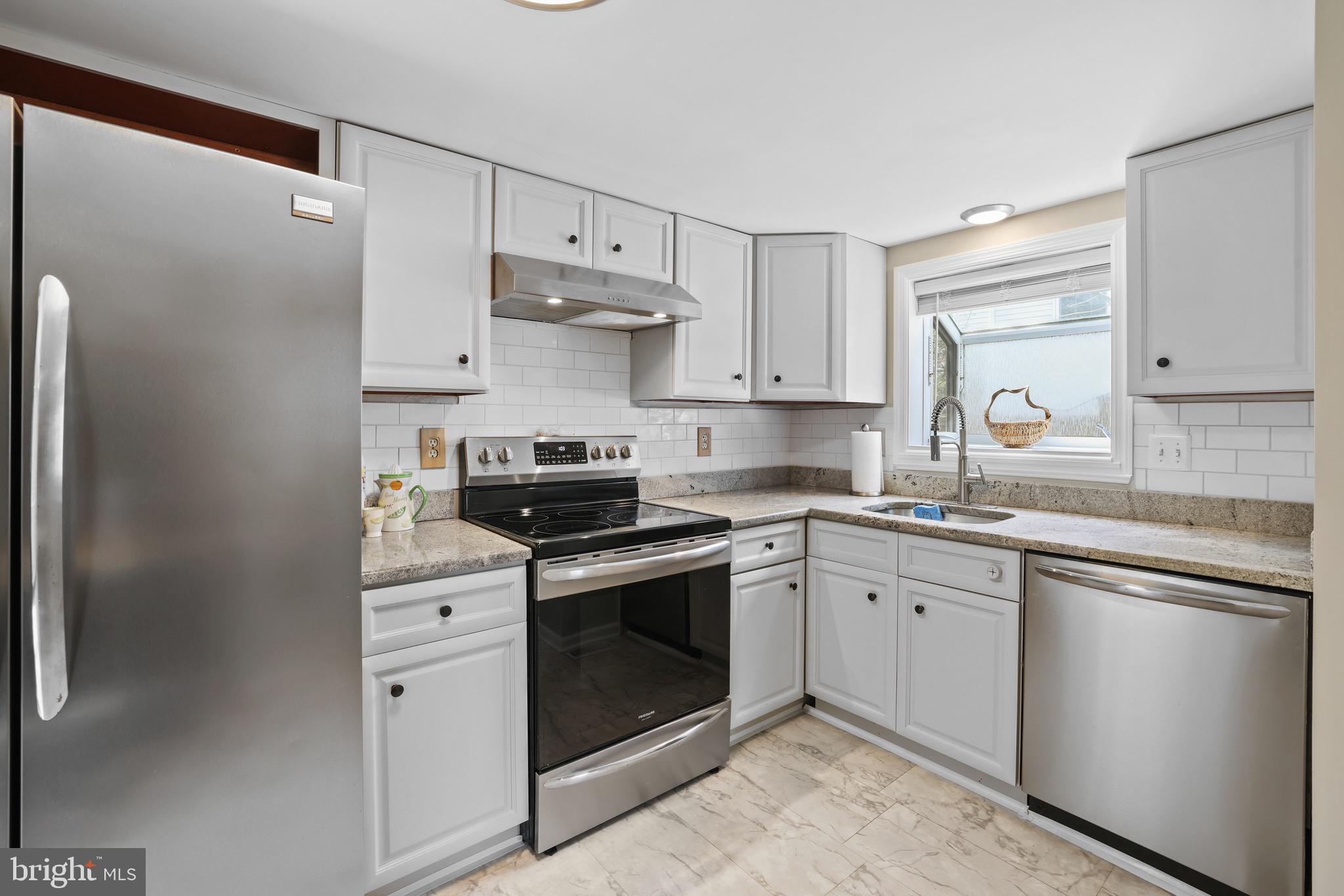 EXETER - Residential