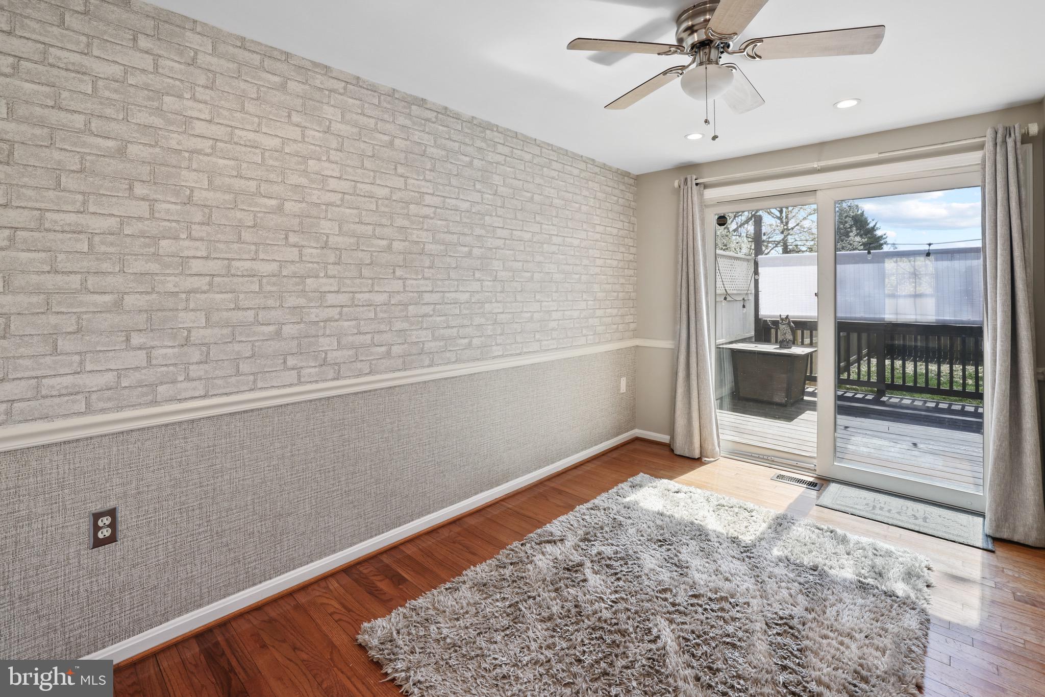 EXETER - Residential