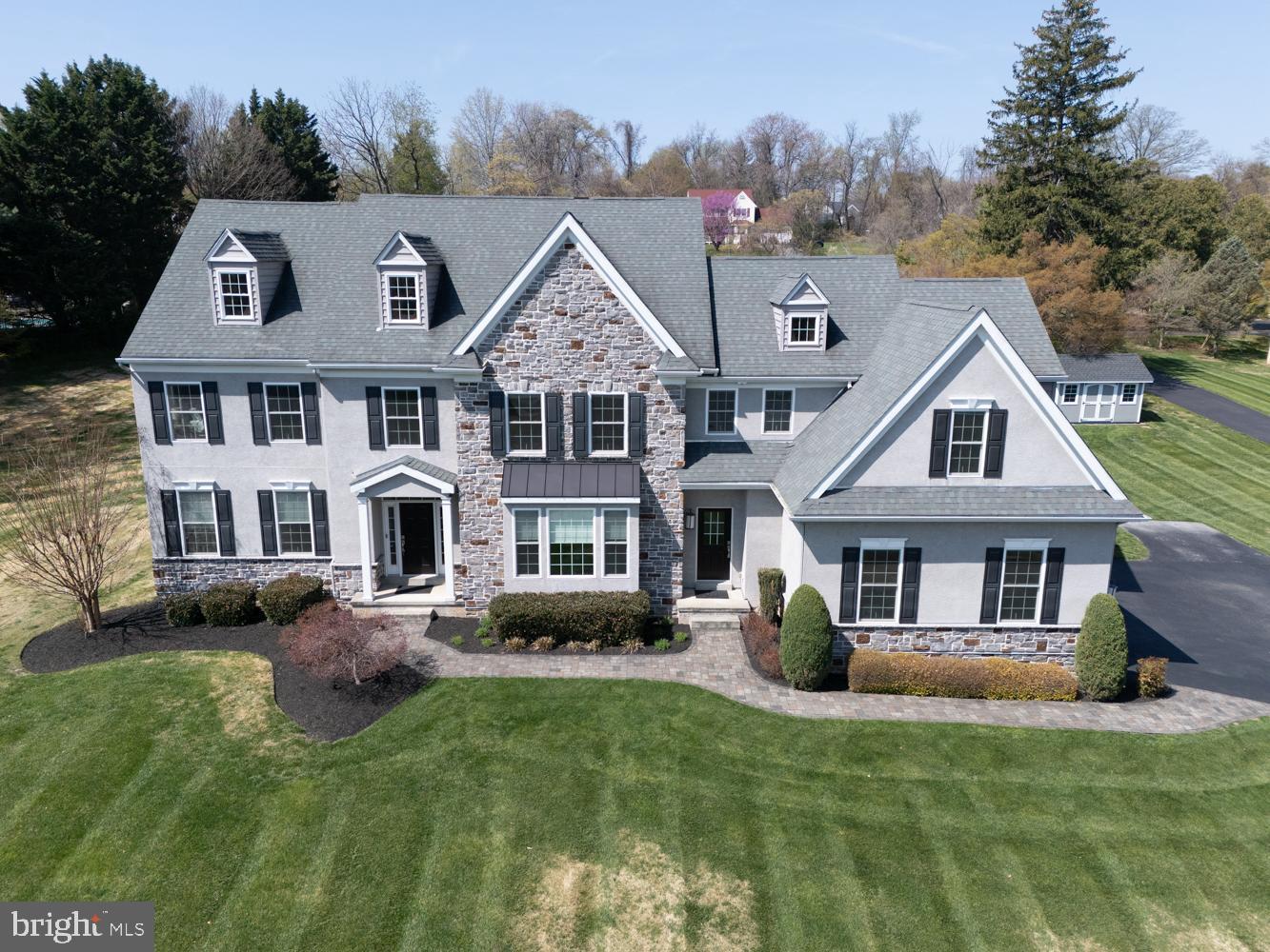 HIDDEN CREEK - Residential