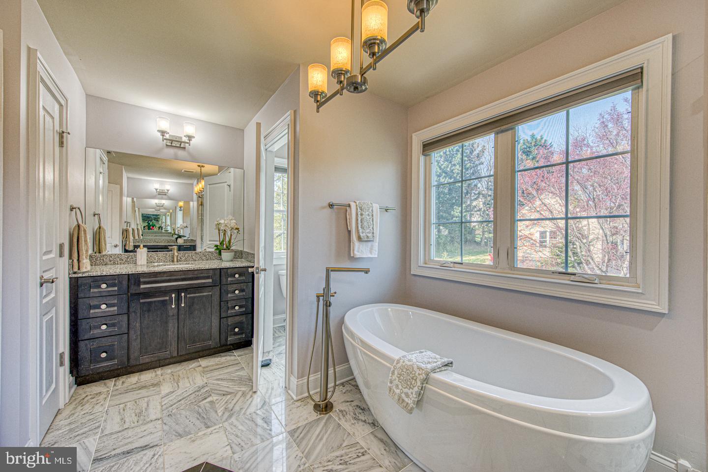 HIDDEN CREEK - Residential