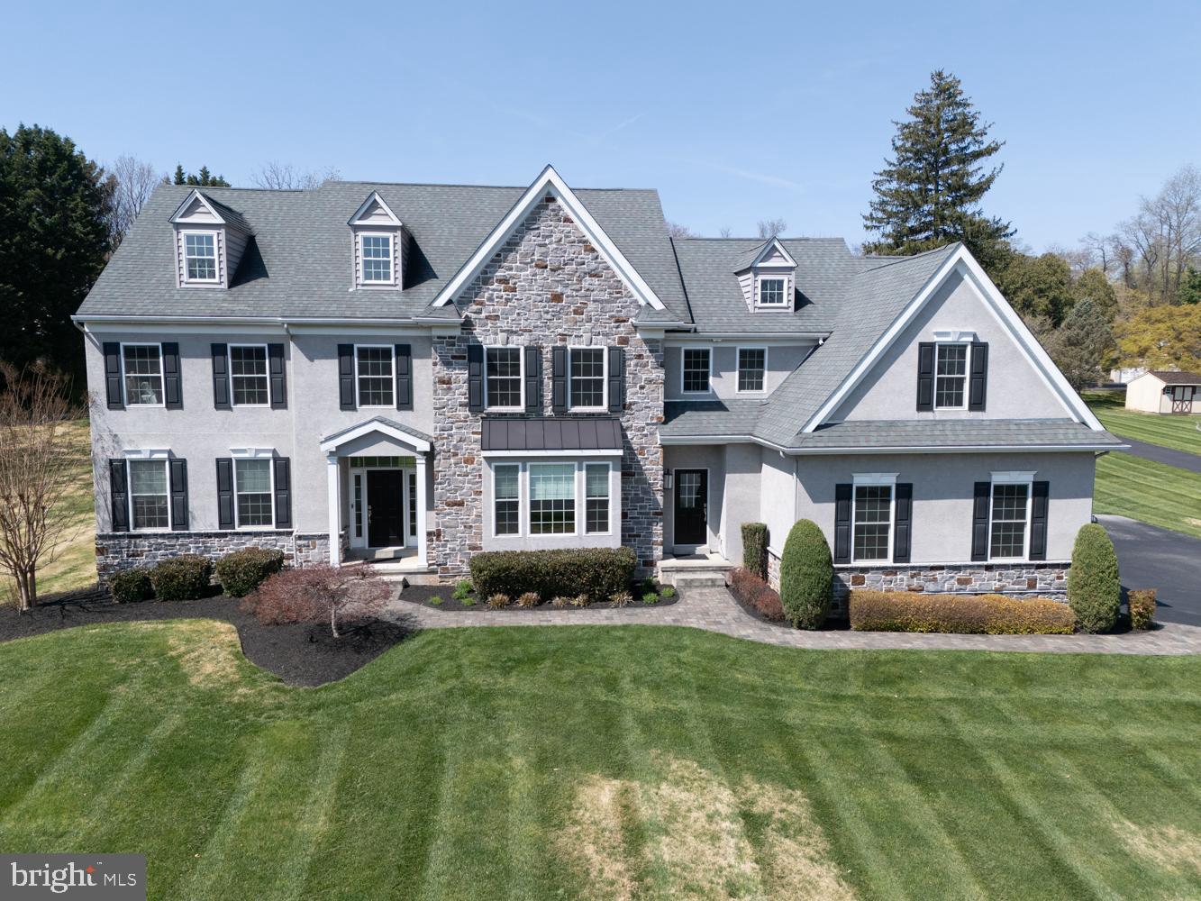 HIDDEN CREEK - Residential