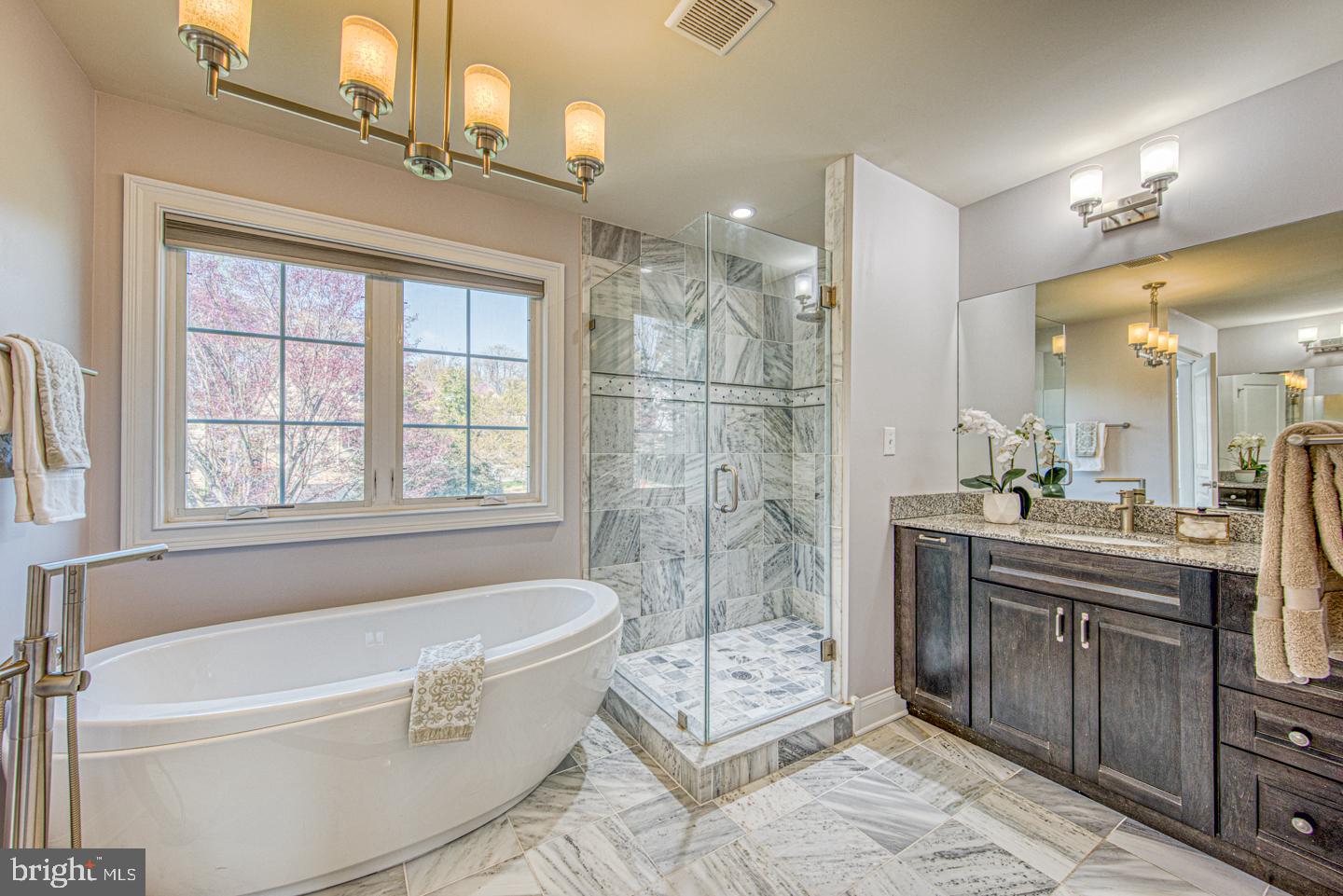 HIDDEN CREEK - Residential