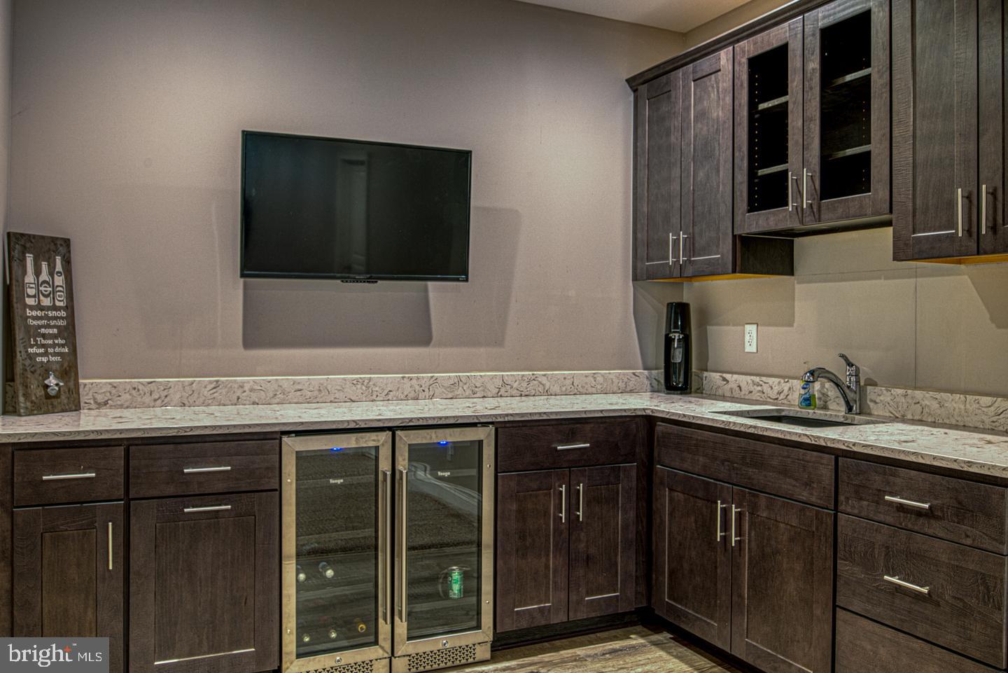 HIDDEN CREEK - Residential