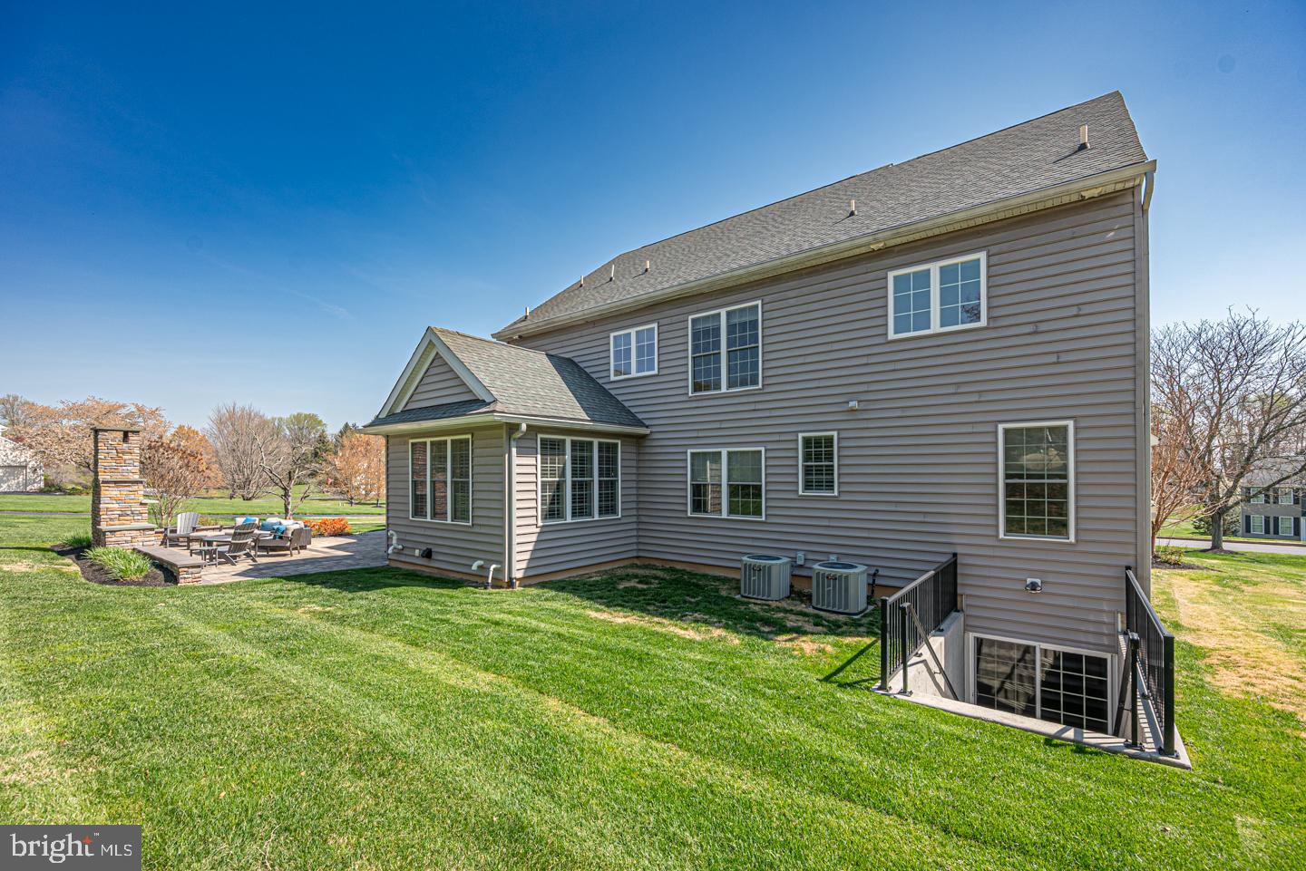 HIDDEN CREEK - Residential