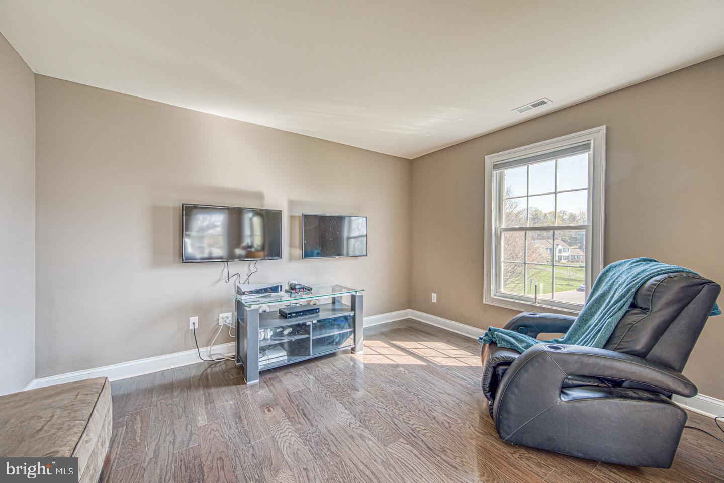 HIDDEN CREEK - Residential