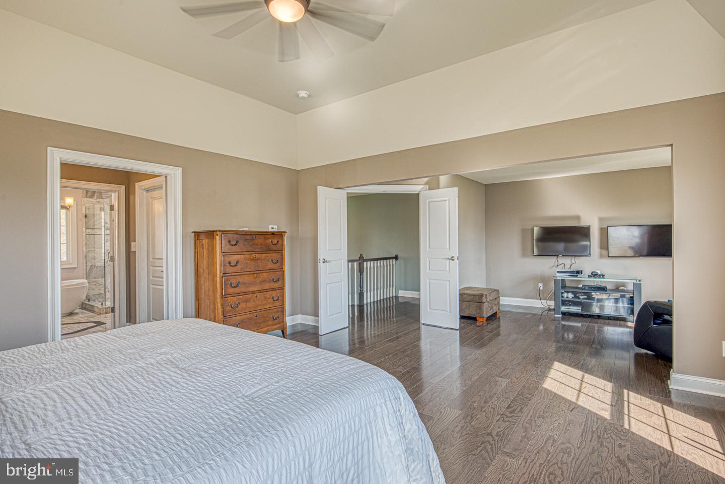 HIDDEN CREEK - Residential