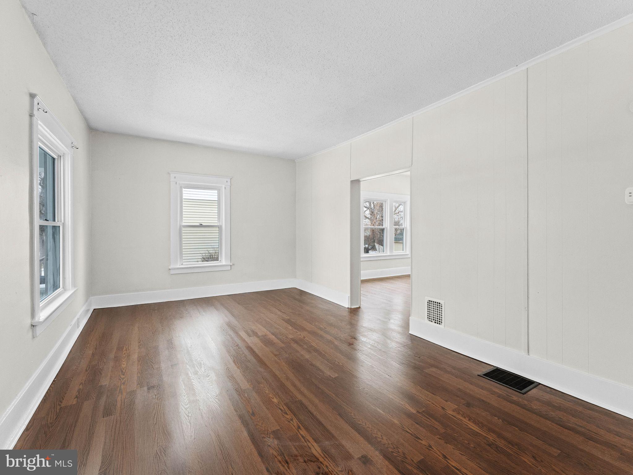 KNOLLWOOD - Residential