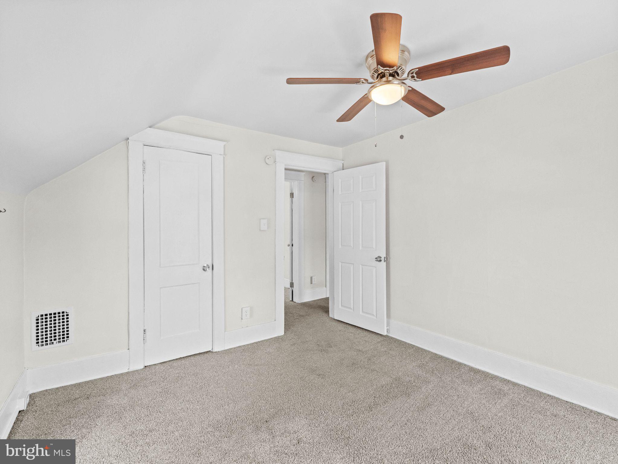 KNOLLWOOD - Residential