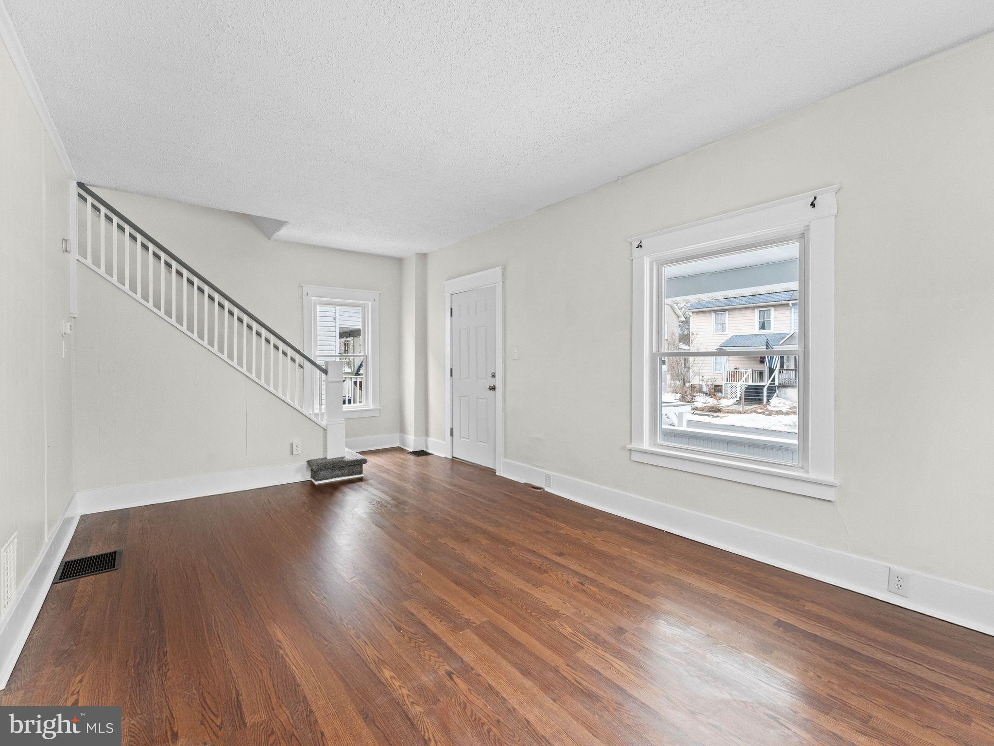 KNOLLWOOD - Residential