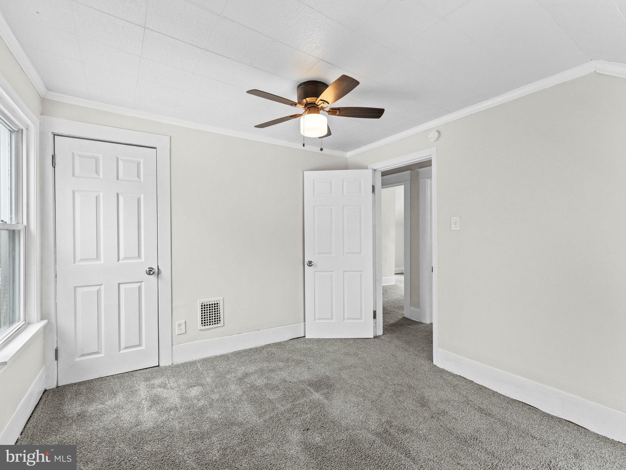 KNOLLWOOD - Residential