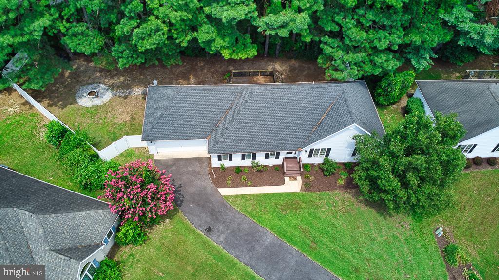 700 E UPLAND COURT