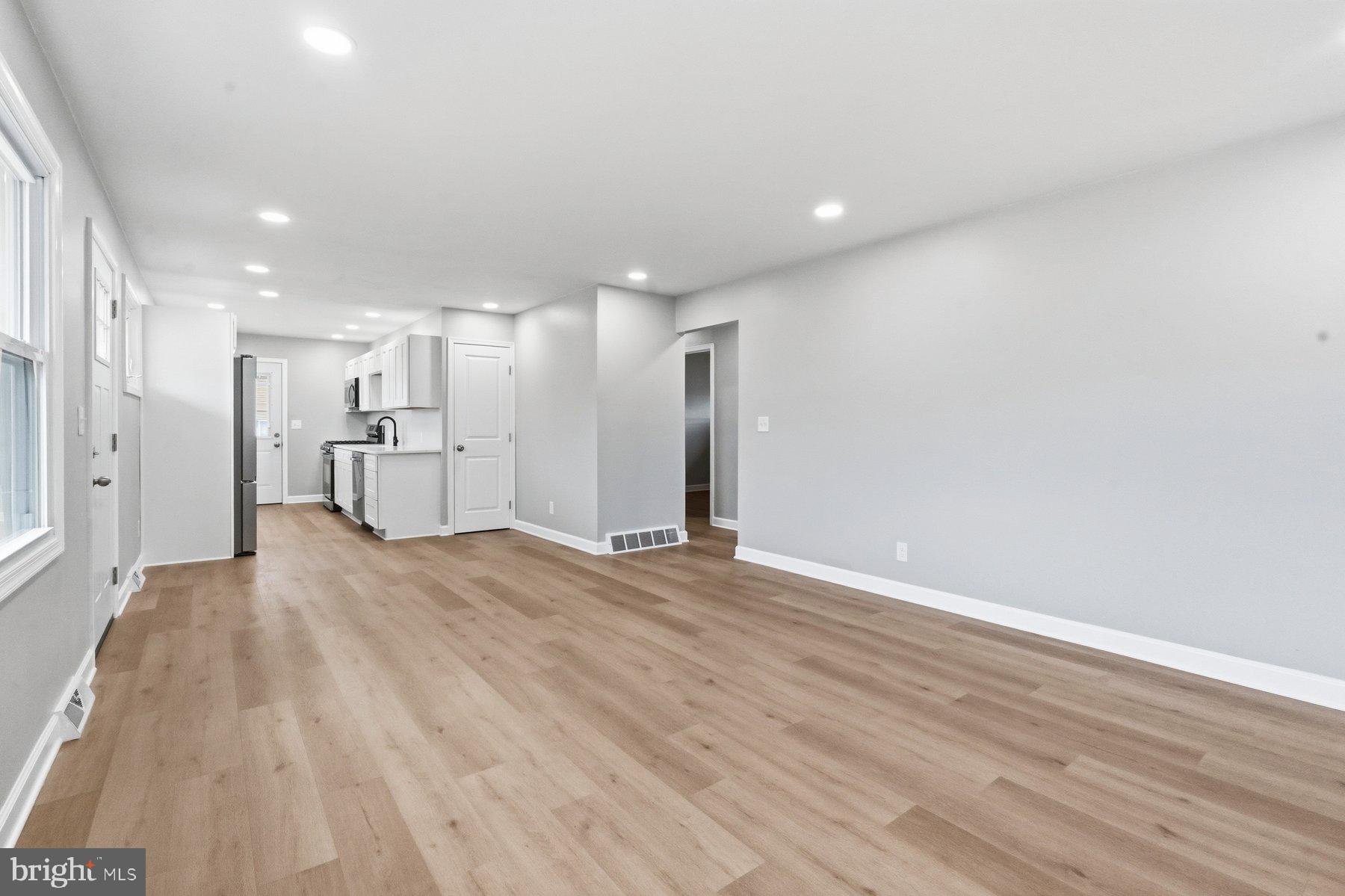 ABERDEEN HILLS - Residential