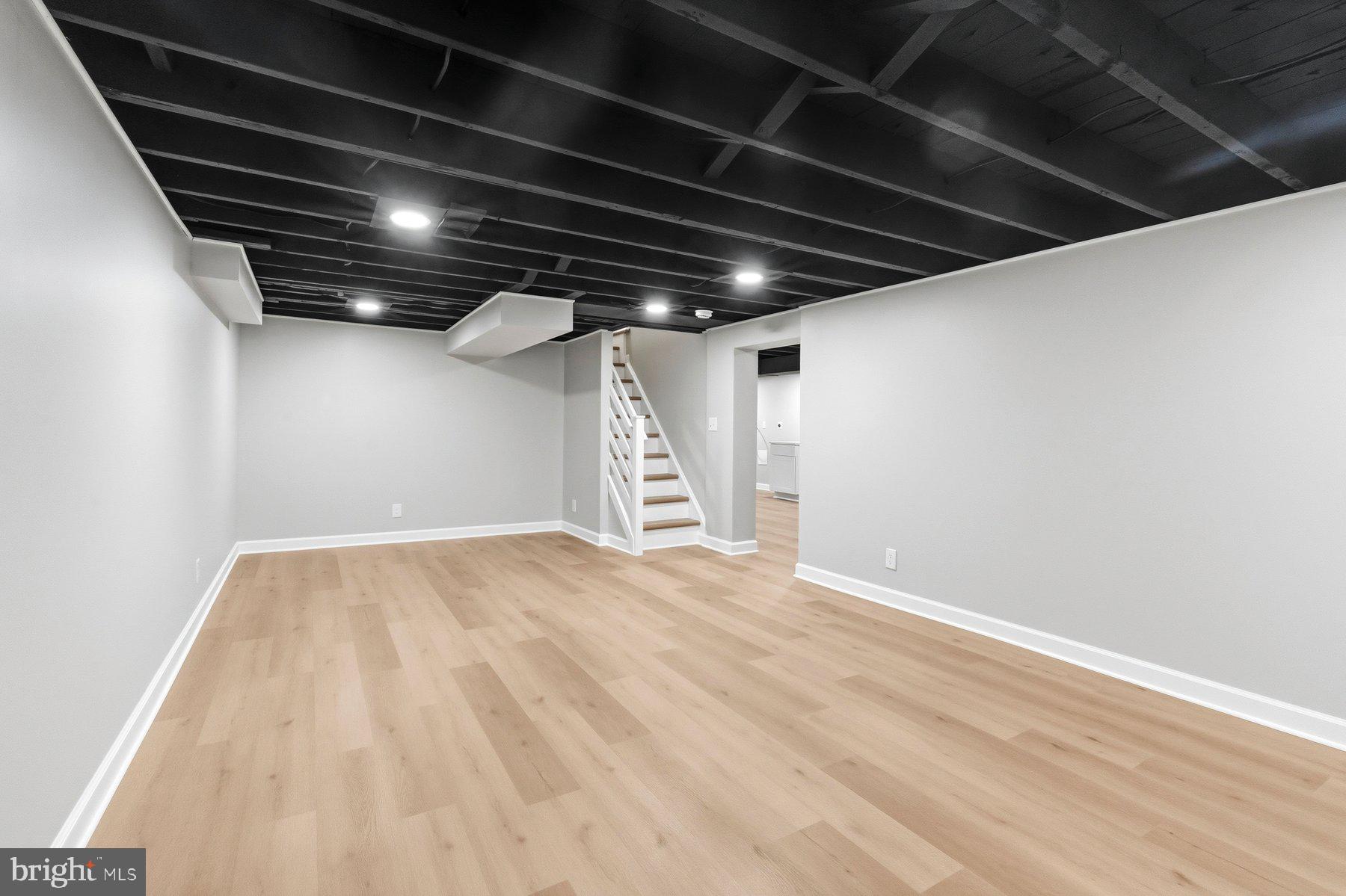 ABERDEEN HILLS - Residential