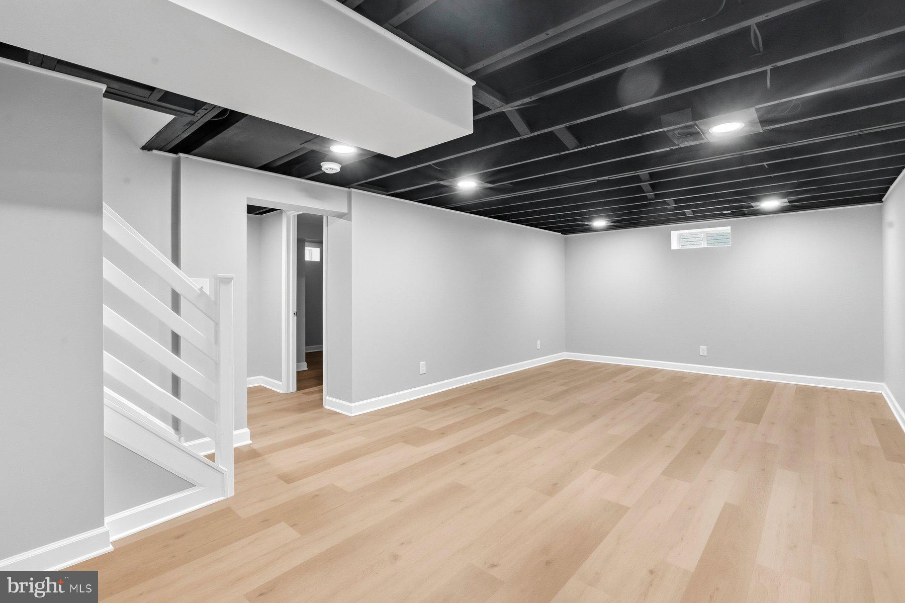 ABERDEEN HILLS - Residential