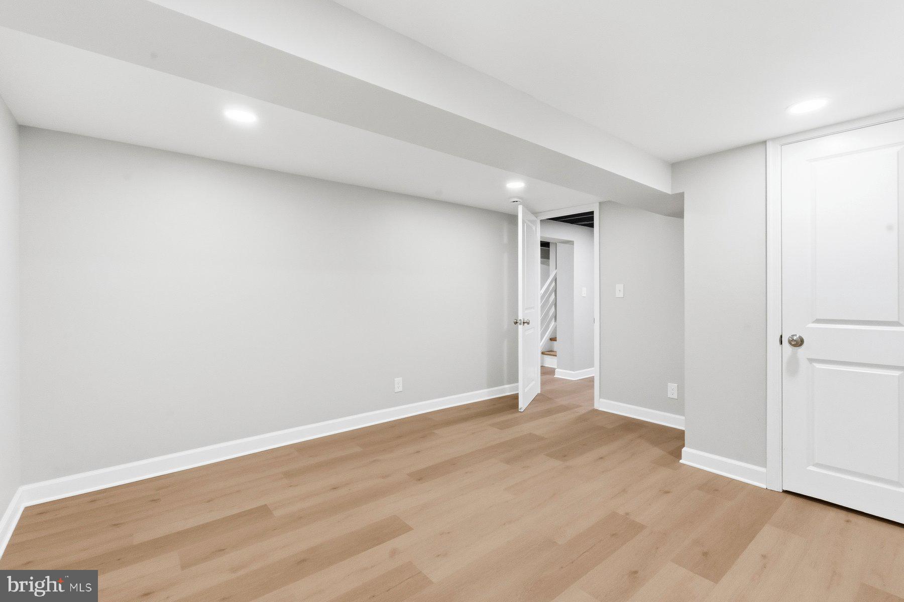 ABERDEEN HILLS - Residential