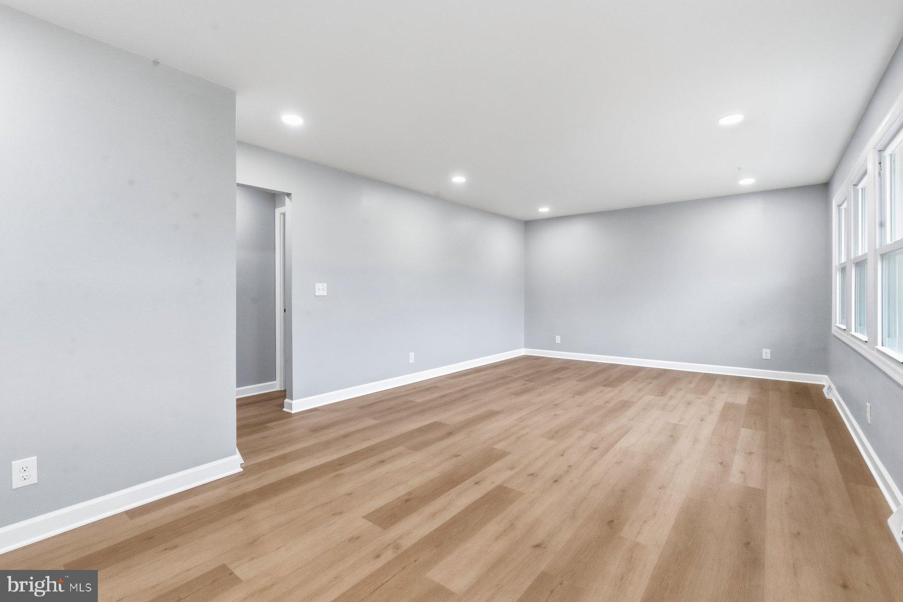 ABERDEEN HILLS - Residential