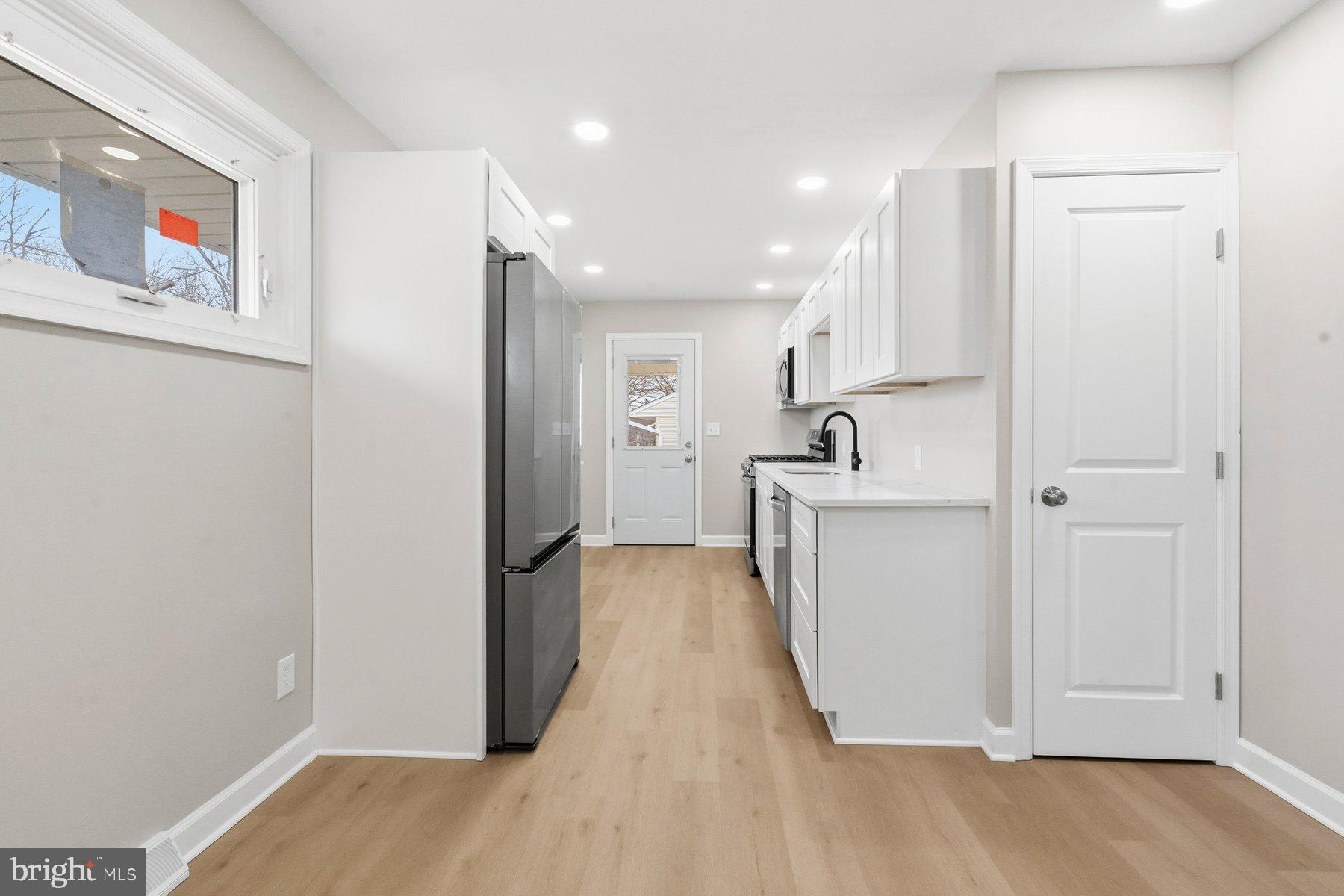 ABERDEEN HILLS - Residential