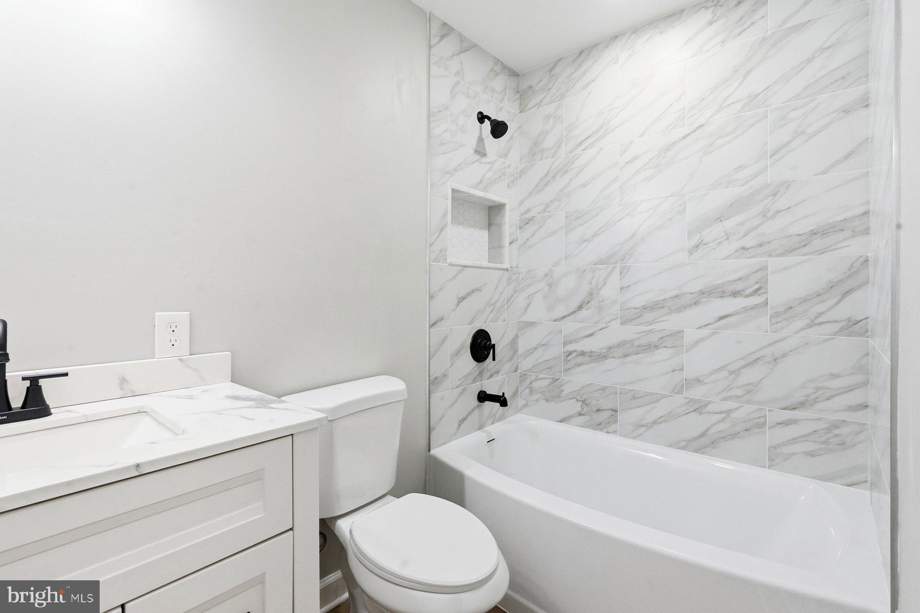 ABERDEEN HILLS - Residential